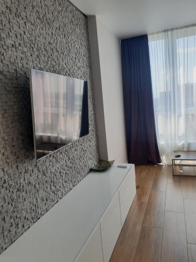 Nyvky Like Home - Fayna Town - Apt 398 Kyiv Exterior photo